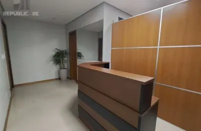 Escritório à venda no bairro mont serrat com ótima metragem disponível para compra.