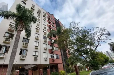 Cobertura à venda no menino deus - 3 dormitórios, 165 m² de área útil.