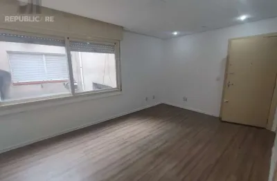 Apartamento à venda no bairro petrópolis, 27m² com 1 dormitório/quarto disponível.