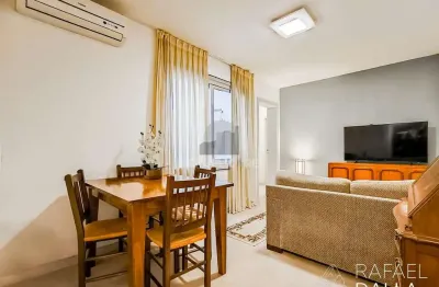 Apartamento à venda na cidade baixa com 63m² e 2 dormitórios/quartos disponíveis.