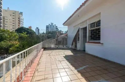 Casa residencial à venda no bairro petrópolis com 3 dormitórios e 400 m² de área útil