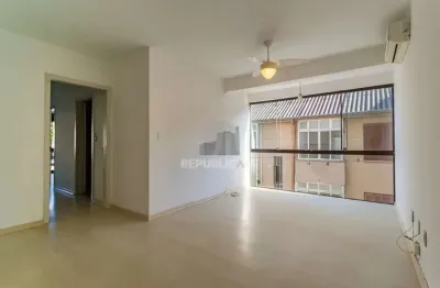 Apartamento à venda no bairro azenha, 82 m² com 3 dormitórios/quartos disponíveis.