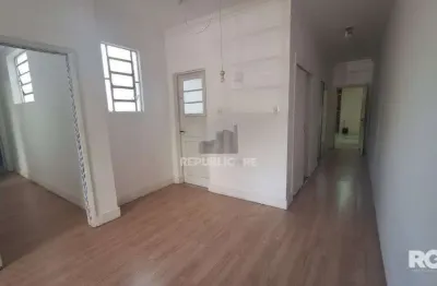 Apartamento à venda no bairro petrópolis com 72 m² e 2 dormitórios/quartos disponíveis
