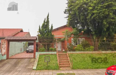 Casa residencial à venda no Centro com 200 m² e 2 dormitórios/quartos disponível.