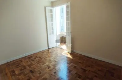 Apartamento à venda no centro histórico com 62 m² e 2 dormitórios/quartos disponíveis