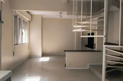 Apartamento à venda no centro histórico com 65 m² e 1 dormitório/quarto disponível