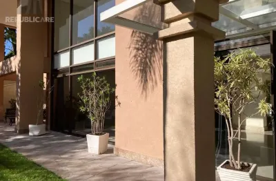 Apartamento à venda no menino deus com 3 dormitórios/quartos e 122 m² de área útil.