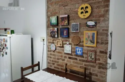 Apartamento à venda no bairro floresta com 67 m² e 2 dormitórios/quartos disponíveis.