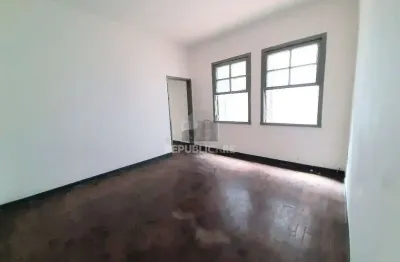 Apartamento à venda com 55m² e 2 dormitórios no bairro floresta. oportunidade!
