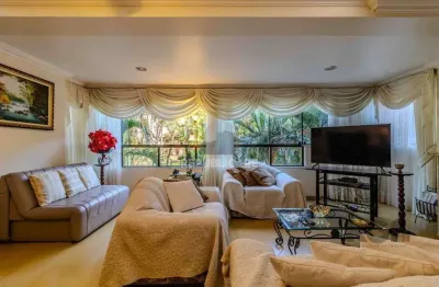 Apartamento à venda no bairro petrópolis com 3 dormitórios e 129 m² de área útil.