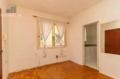 Apartamento à venda no menino deus com 1 dormitório e área de 24 m² disponível.