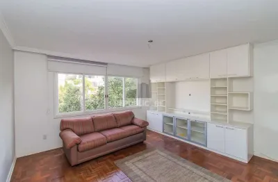 Apartamento à venda no menino deus com 131 m² e 3 dormitórios/quartos disponíveis.