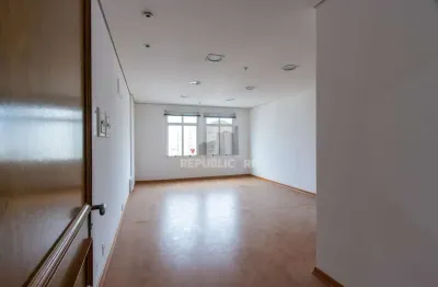 Prédio à venda no bairro menino deus com área útil de 32m² disponíveis