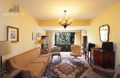 Apartamento à venda no bairro moinhos de vento com 138m² e 3 dormitórios/quartos.