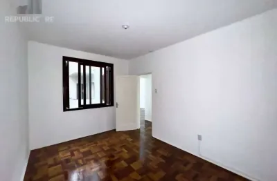 Apartamento à venda no menino deus com 69 m² e 2 dormitórios/quartos disponíveis.