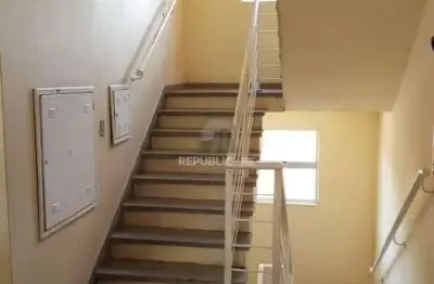 Apartamento à venda no bairro medianeira com 56 m² e 2 dormitórios/quartos disponíveis.
