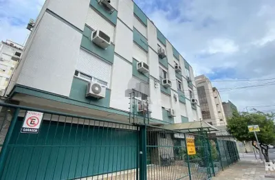 Apartamento à venda no centro histórico: 80m² e 3 dormitórios/quartos disponíveis.