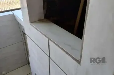 Apartamento à venda no bairro rubem berta com 60 m² e 2 dormitórios/quartos.