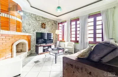 Casa residencial à venda no Jardim Itu com 574m² e 3 dormitórios/quartos disponíveis.