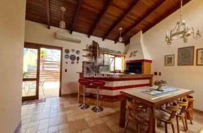 Cobertura à venda com 3 dormitórios em são joão - área útil de 263 m²