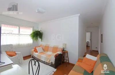 Apartamento à venda em teresópolis com 2 dormitórios e 61 m² de área útil.