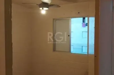 Apartamento à venda com 39 m² e 2 dormitórios no bairro rubem berta.