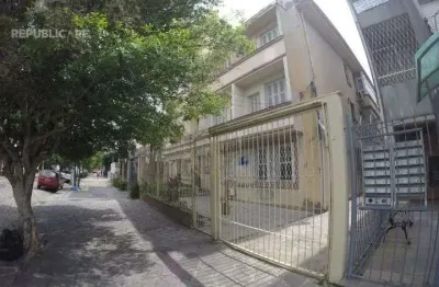 Apartamento à venda no bairro petrópolis com 59 m² e 2 dormitórios/quartos disponíveis.