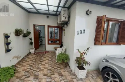 Casa residencial à venda no bairro Hípica, com 113 m² e 2 dormitórios/quartos.