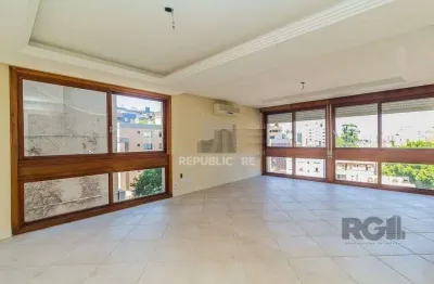 Apartamento à venda no bairro auxiliadora com 197 m² e 3 dormitórios/quartos.