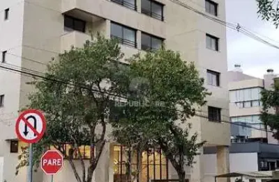 Apartamento à venda no bairro petrópolis com 70m² e 2 dormitórios/quartos.