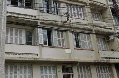 Apartamento à venda no bairro menino deus com 50 m² e 2 dormitórios/quartos.