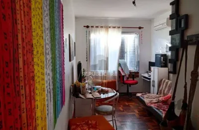 Apartamento à venda no menino deus - 58 m² com 2 dormitórios/quartos disponíveis.