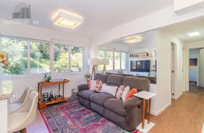 Apartamento à venda na azenha com 50m² e 2 dormitórios/quartos disponíveis.