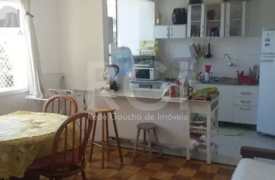 Apartamento à venda no menino deus com 66 m² e 2 dormitórios/quartos disponíveis.