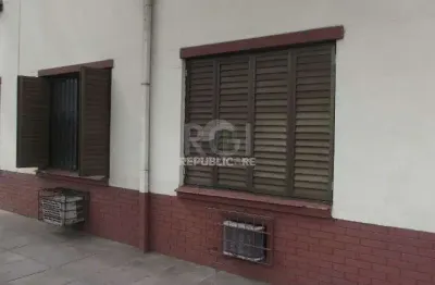 Apartamento à venda no bairro são joão com 34 m² e 1 dormitório/quarto disponível.