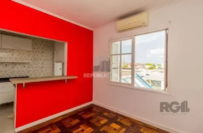 Apartamento à venda em navegantes com 33m² e 1 dormitório/quarto disponível.