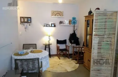 Apartamento à venda no bairro medianeira com 42 m² e 1 dormitório/quarto disponível