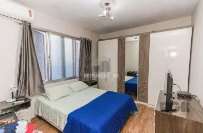 Apartamento à venda no menino deus com 40m² e 1 dormitório/quarto disponível.