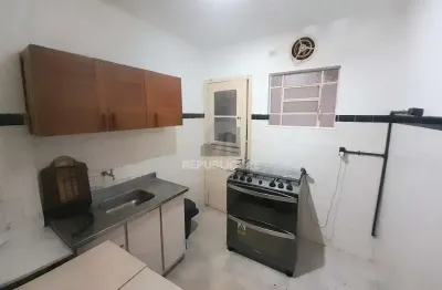 Apartamento à venda com 57 m² e 2 dormitórios/quartos no centro histórico.