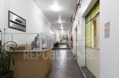 Apartamento à venda no centro histórico com 56 m² e 1 dormitório/quarto disponível