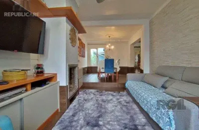 Casa residencial à venda no bairro partenon com 4 dormitórios e 233 m² úteis.