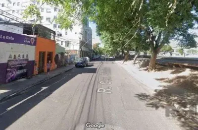 Terreno à venda no centro histórico, ideal para construção, sem dormitórios.