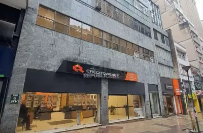 Edifício à venda no centro histórico com área útil de 195 m² disponível para negociação
