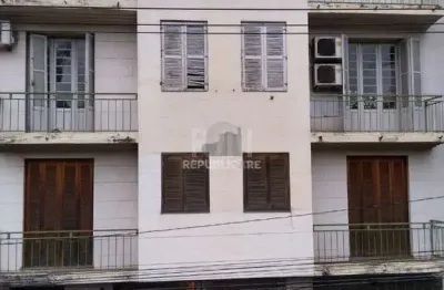 Edifício residencial à venda no centro histórico com 656 m² de área útil