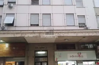 Kitnet/conjugado à venda no centro histórico com área de 22m² e sem dormitórios.