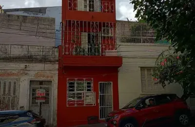 Sobrado à venda no centro histórico com 110m² e 2 dormitórios/quartos disponíveis!