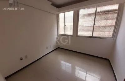 Escritório à venda no centro histórico com área útil de 71m² disponível para negociação