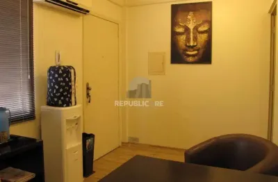 Escritório à venda no bairro menino deus com 45 m² de área útil disponível.