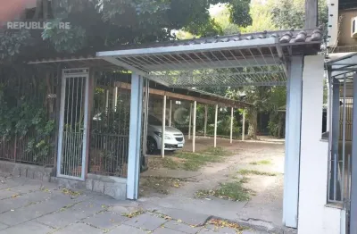 Terreno à venda no bairro partenon, área total disponível para construção.