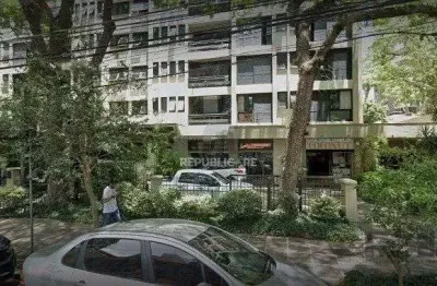 Ponto comercial à venda em moinhos de vento - 233m² de área útil disponível